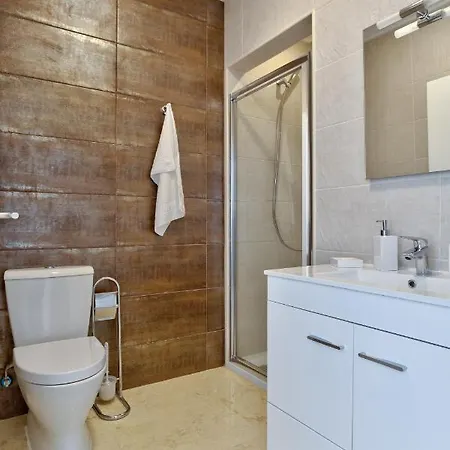 Casa Sunset - Beautiful In The Centre Of With Roof Terrace Apartamento Alvor
