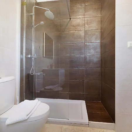 Casa Sunset - Beautiful In The Centre Of With Roof Terrace * Alvor