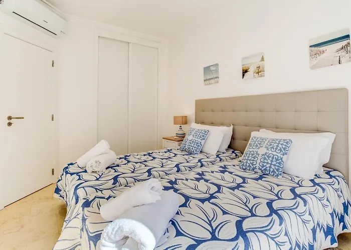 Casa Sunset - Beautiful In The Centre Of With Roof Terrace Alvor