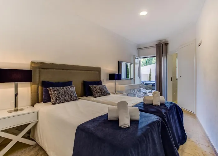 Daire Casa Sunset - Beautiful In The Centre Of With Roof Terrace Alvor