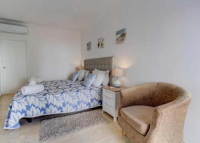 Casa Sunset - Beautiful In The Centre Of With Roof Terrace Lägenhet Alvor