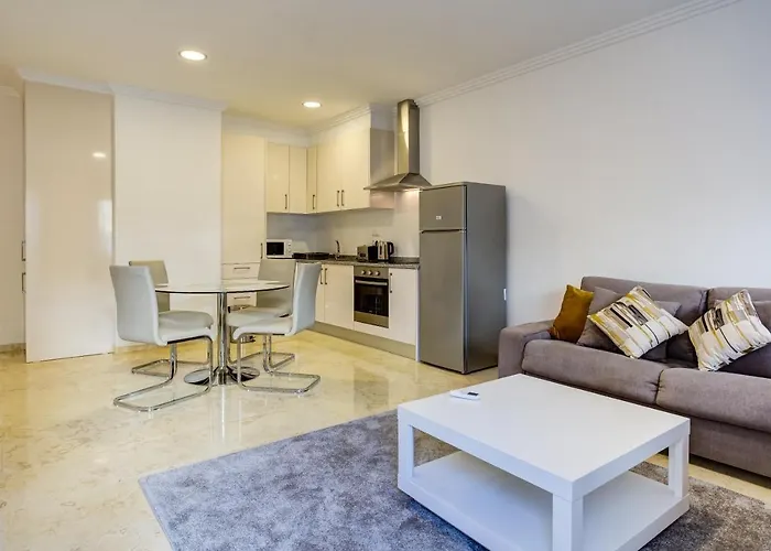 Casa Sunset - Beautiful In The Centre Of With Roof Terrace * Alvor