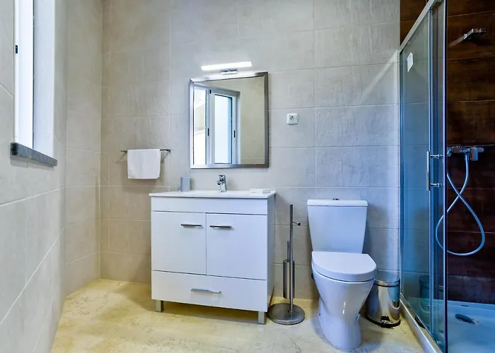 Casa Sunset - Beautiful In The Centre Of With Roof Terrace Daire Alvor